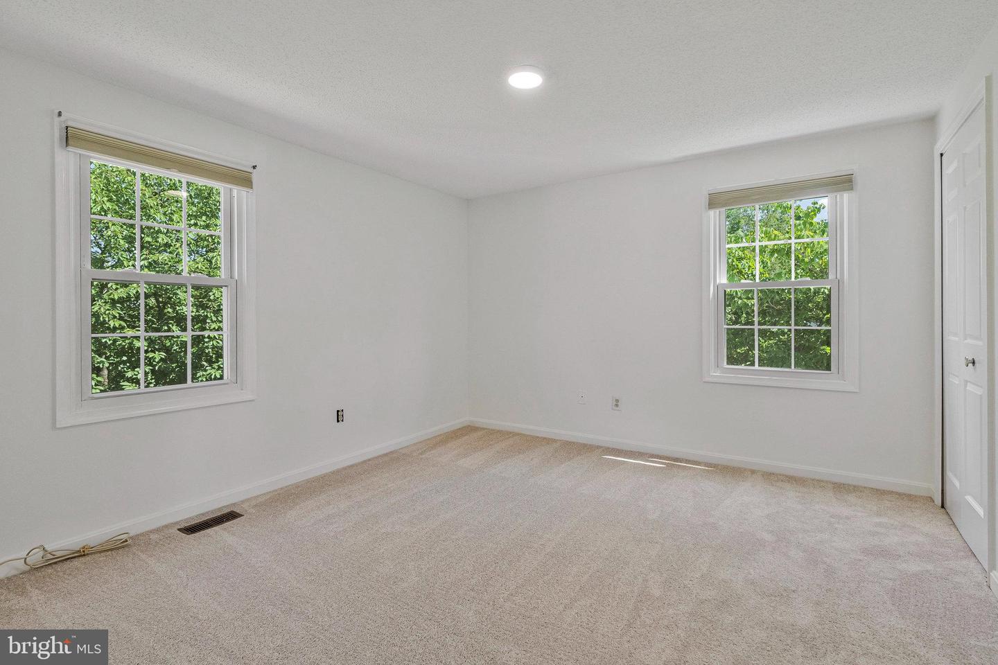 100 N CAMERON ST, STERLING, Virginia 20164, 5 Bedrooms Bedrooms, ,4 BathroomsBathrooms,Residential,For sale,100 N CAMERON ST,VALO2100670 MLS # VALO2100670