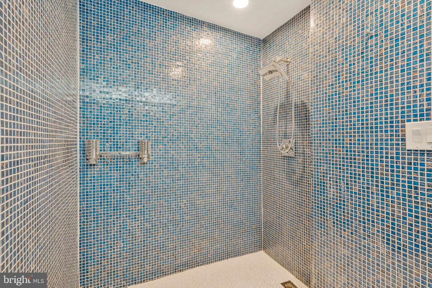 100 N CAMERON ST, STERLING, Virginia 20164, 5 Bedrooms Bedrooms, ,4 BathroomsBathrooms,Residential,For sale,100 N CAMERON ST,VALO2100670 MLS # VALO2100670
