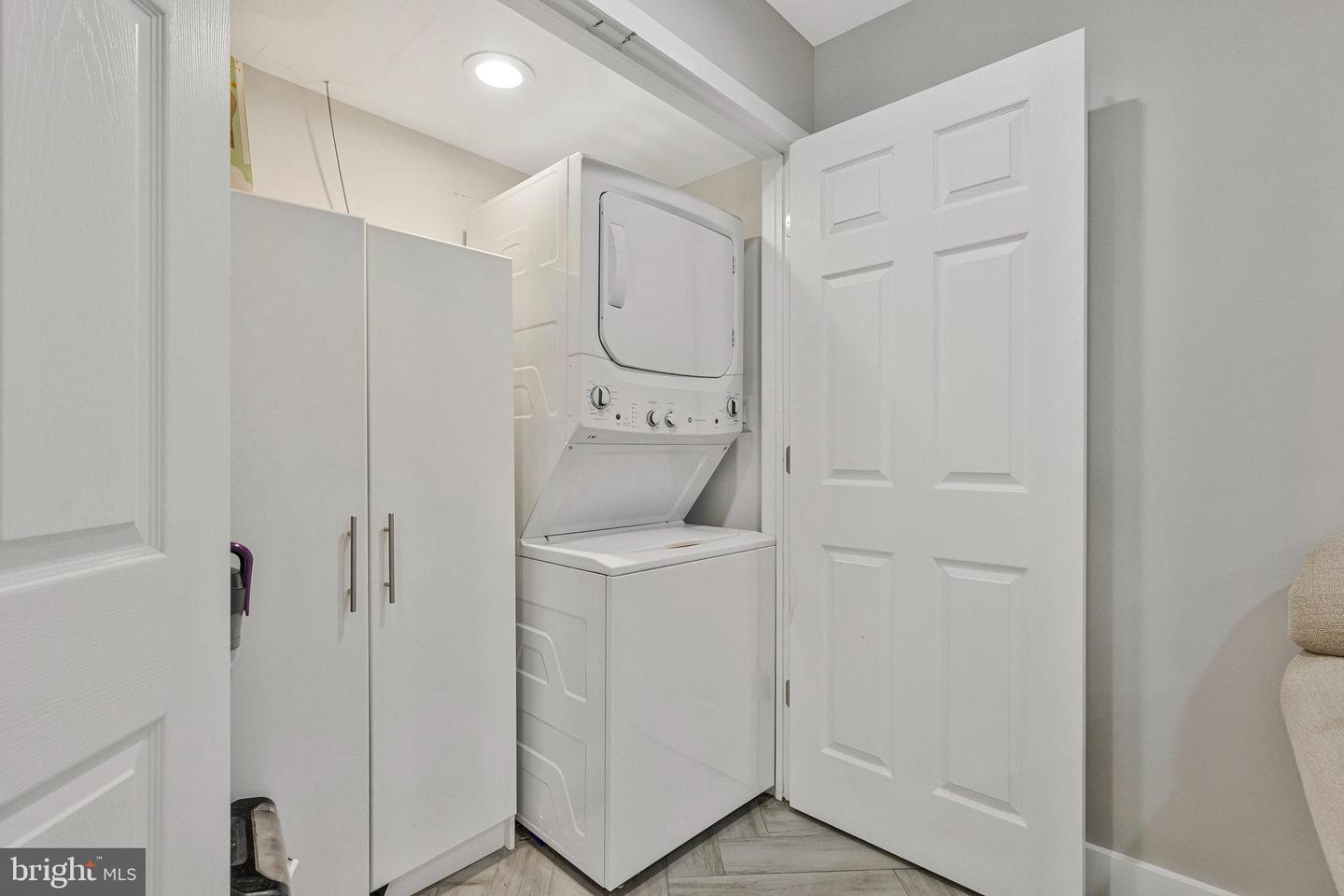 100 N CAMERON ST, STERLING, Virginia 20164, 5 Bedrooms Bedrooms, ,4 BathroomsBathrooms,Residential,For sale,100 N CAMERON ST,VALO2100670 MLS # VALO2100670