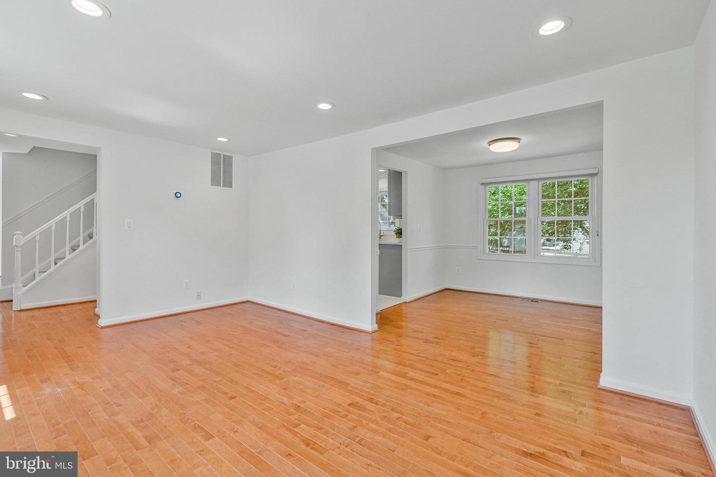 100 N CAMERON ST, STERLING, Virginia 20164, 5 Bedrooms Bedrooms, ,4 BathroomsBathrooms,Residential,For sale,100 N CAMERON ST,VALO2100670 MLS # VALO2100670