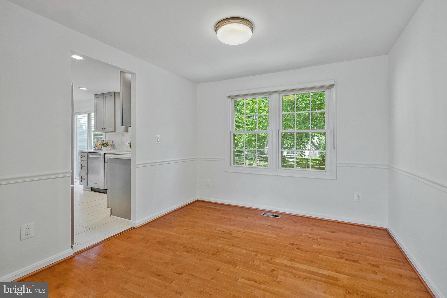 100 N CAMERON ST, STERLING, Virginia 20164, 5 Bedrooms Bedrooms, ,4 BathroomsBathrooms,Residential,For sale,100 N CAMERON ST,VALO2100670 MLS # VALO2100670