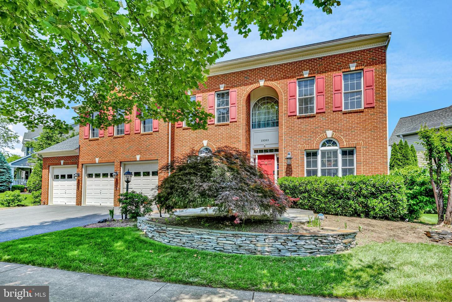 19363 MILL DAM PL, LEESBURG, Virginia 20176, 5 Bedrooms Bedrooms, ,4 BathroomsBathrooms,Residential,For sale,19363 MILL DAM PL,VALO2100682 MLS # VALO2100682