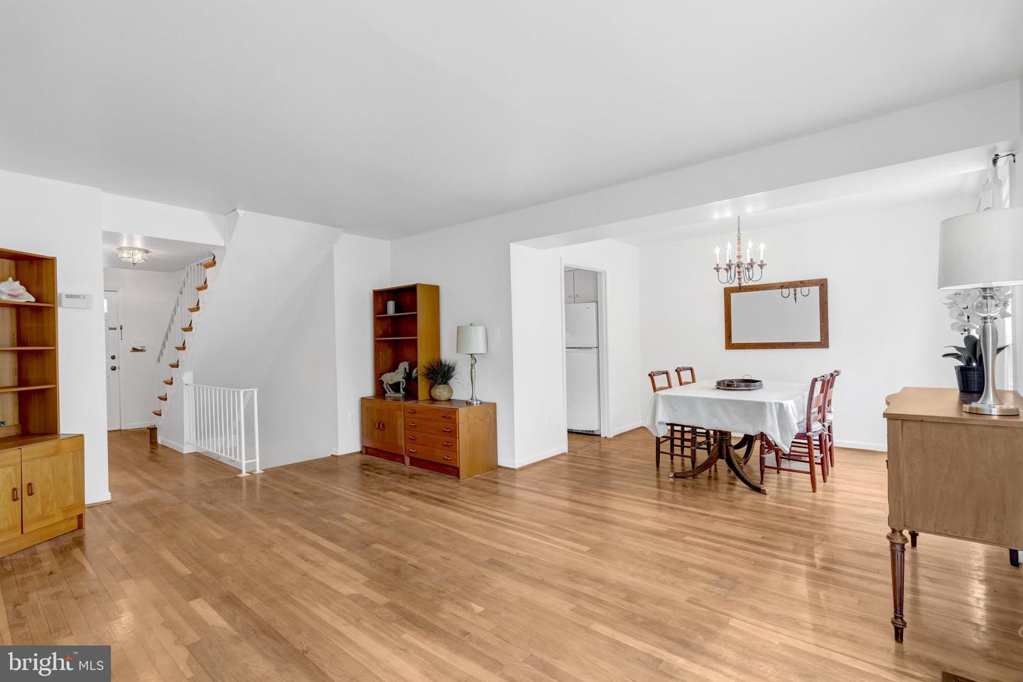 3221 ADAMS CT, FAIRFAX, Virginia 22030, 3 Bedrooms Bedrooms, ,2 BathroomsBathrooms,Residential,For sale,3221 ADAMS CT,VAFC2006540 MLS # VAFC2006540