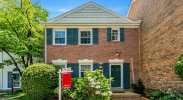3221 ADAMS CT, FAIRFAX, Virginia 22030, 3 Bedrooms Bedrooms, ,2 BathroomsBathrooms,Residential,For sale,3221 ADAMS CT,VAFC2006540 MLS # VAFC2006540