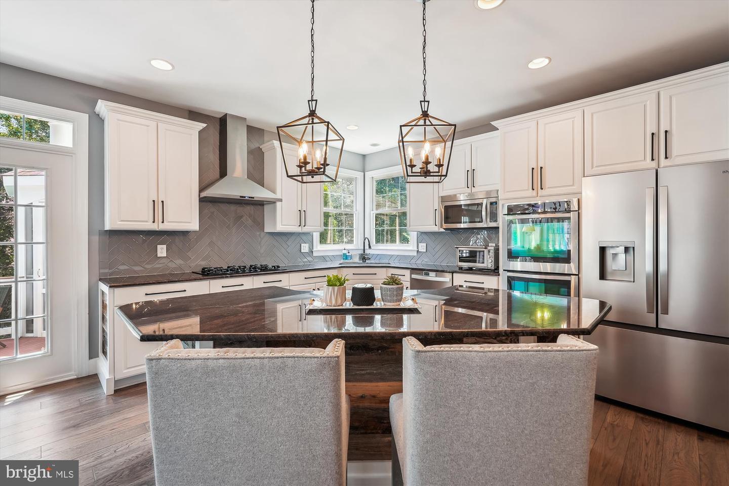 18459 RIM ROCK CIR, LEESBURG, Virginia 20176, 5 Bedrooms Bedrooms, ,4 BathroomsBathrooms,Residential,For sale,18459 RIM ROCK CIR,VALO2100718 MLS # VALO2100718