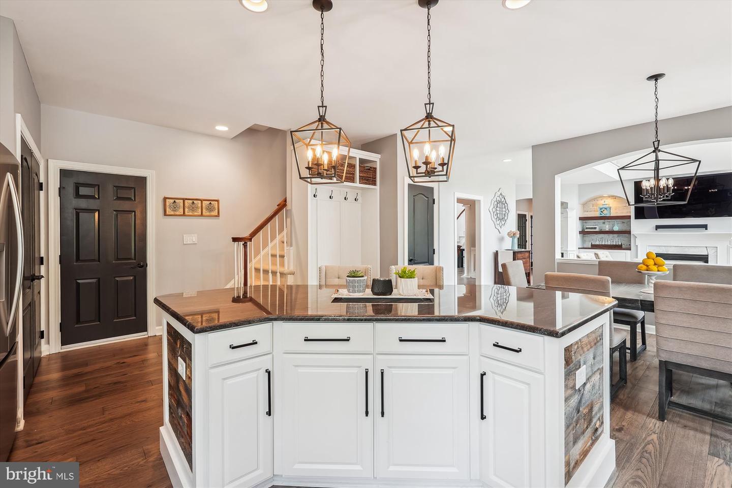 18459 RIM ROCK CIR, LEESBURG, Virginia 20176, 5 Bedrooms Bedrooms, ,4 BathroomsBathrooms,Residential,For sale,18459 RIM ROCK CIR,VALO2100718 MLS # VALO2100718
