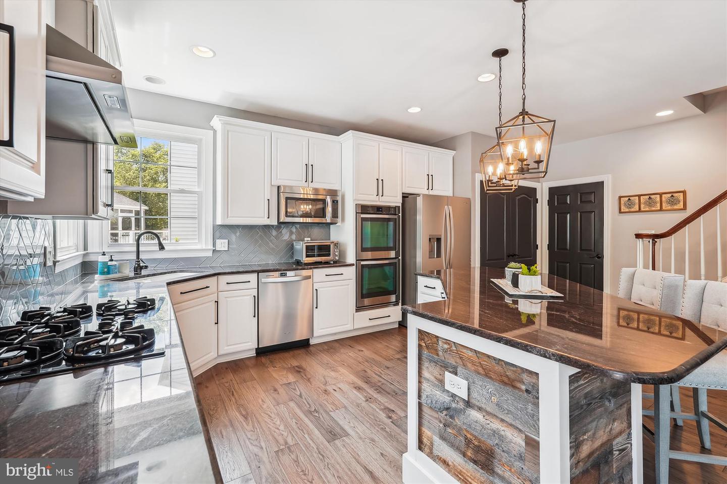 18459 RIM ROCK CIR, LEESBURG, Virginia 20176, 5 Bedrooms Bedrooms, ,4 BathroomsBathrooms,Residential,For sale,18459 RIM ROCK CIR,VALO2100718 MLS # VALO2100718