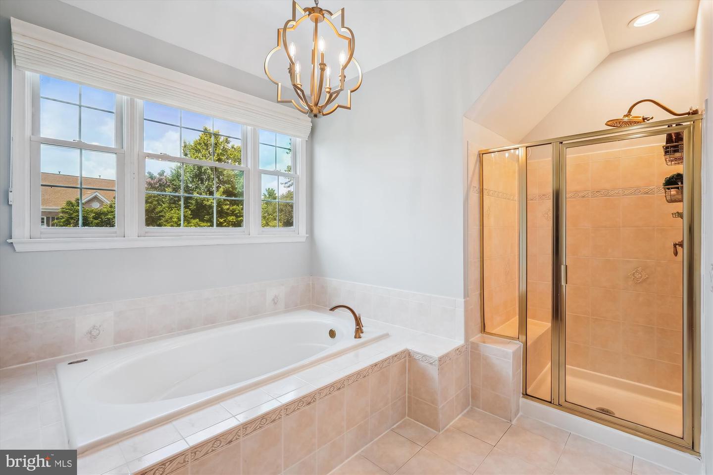18459 RIM ROCK CIR, LEESBURG, Virginia 20176, 5 Bedrooms Bedrooms, ,4 BathroomsBathrooms,Residential,For sale,18459 RIM ROCK CIR,VALO2100718 MLS # VALO2100718