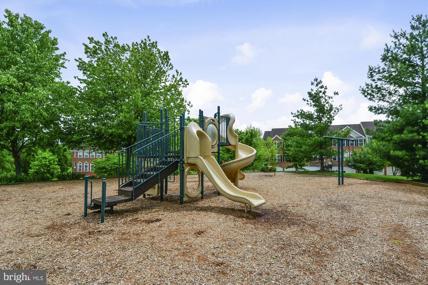 18459 RIM ROCK CIR, LEESBURG, Virginia 20176, 5 Bedrooms Bedrooms, ,4 BathroomsBathrooms,Residential,For sale,18459 RIM ROCK CIR,VALO2100718 MLS # VALO2100718