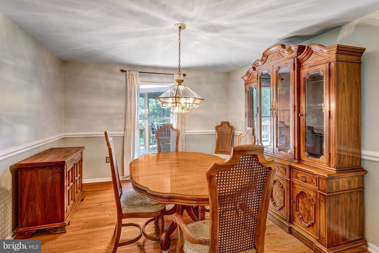 9943 CREST CT, MARSHALL, Virginia 20115, 3 Bedrooms Bedrooms, ,3 BathroomsBathrooms,Residential,For sale,9943 CREST CT,VAFQ2017218 MLS # VAFQ2017218