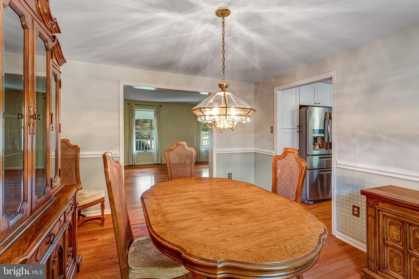 9943 CREST CT, MARSHALL, Virginia 20115, 3 Bedrooms Bedrooms, ,3 BathroomsBathrooms,Residential,For sale,9943 CREST CT,VAFQ2017218 MLS # VAFQ2017218