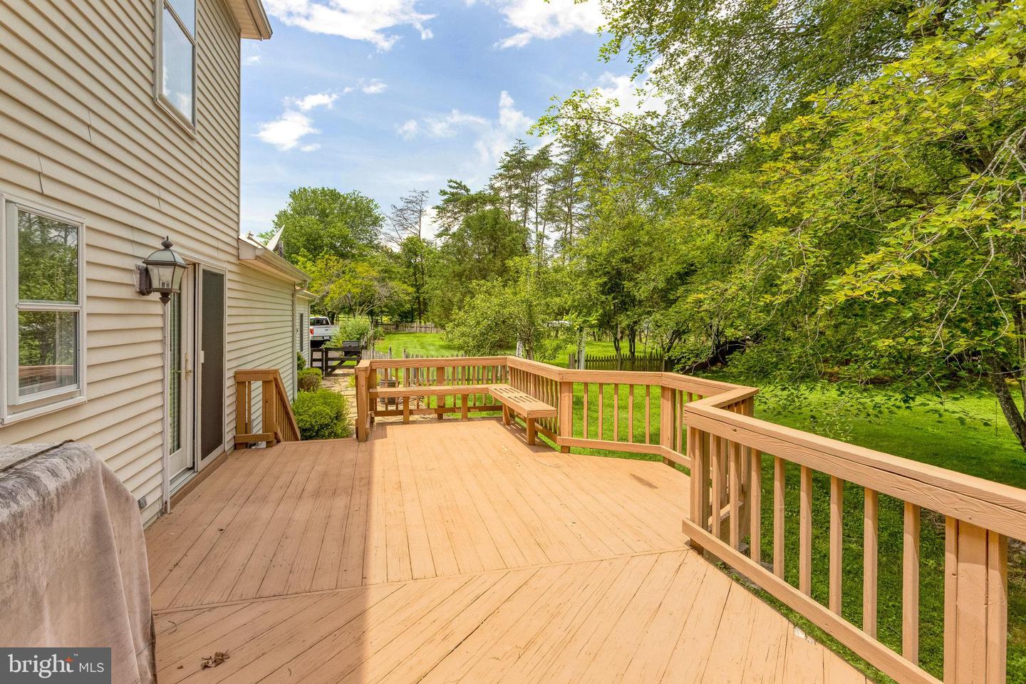 9943 CREST CT, MARSHALL, Virginia 20115, 3 Bedrooms Bedrooms, ,3 BathroomsBathrooms,Residential,For sale,9943 CREST CT,VAFQ2017218 MLS # VAFQ2017218