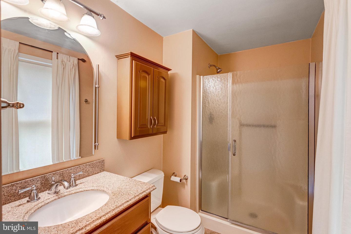 9943 CREST CT, MARSHALL, Virginia 20115, 3 Bedrooms Bedrooms, ,3 BathroomsBathrooms,Residential,For sale,9943 CREST CT,VAFQ2017218 MLS # VAFQ2017218
