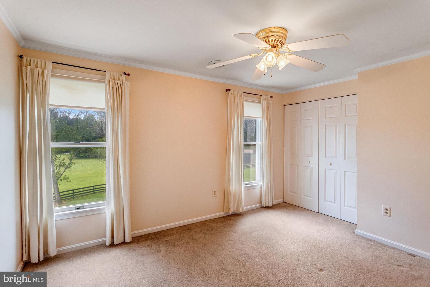 9943 CREST CT, MARSHALL, Virginia 20115, 3 Bedrooms Bedrooms, ,3 BathroomsBathrooms,Residential,For sale,9943 CREST CT,VAFQ2017218 MLS # VAFQ2017218