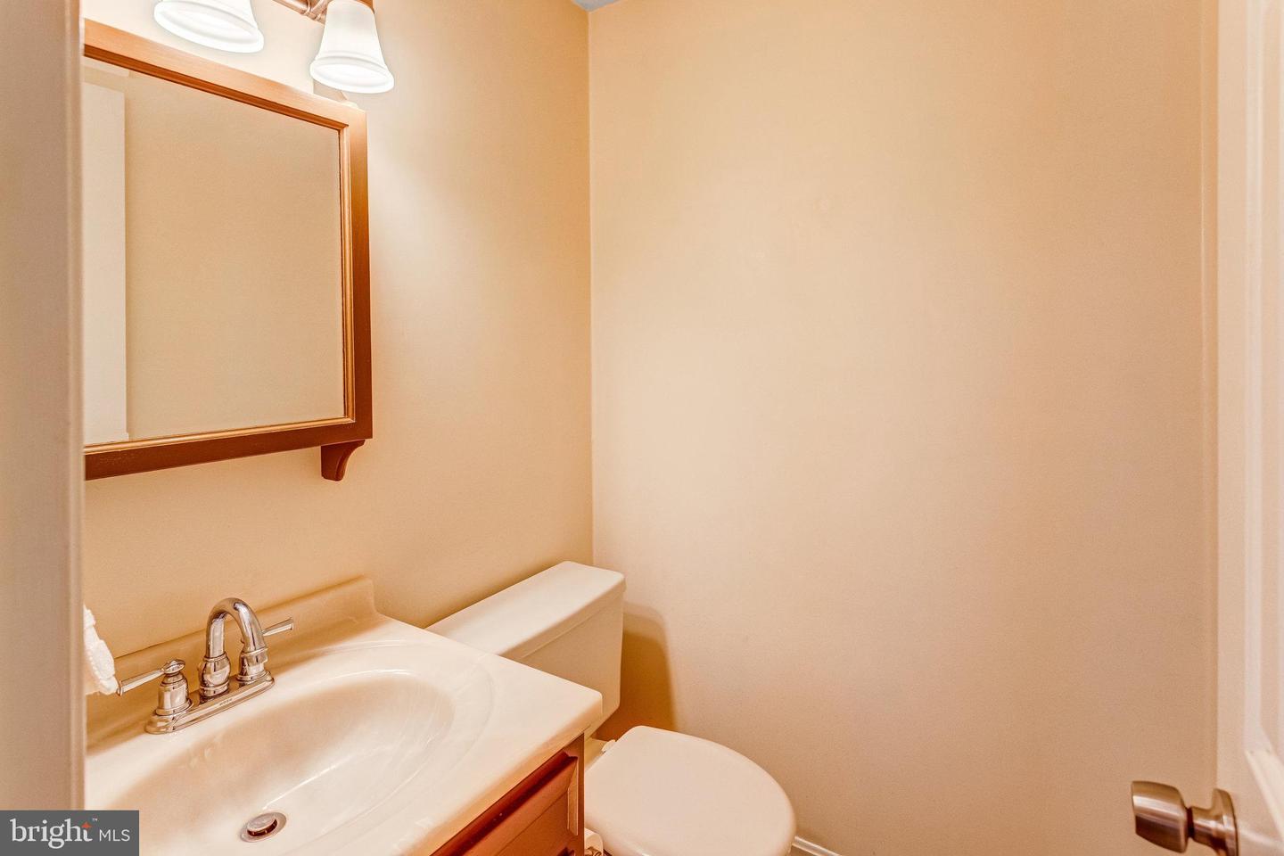 9943 CREST CT, MARSHALL, Virginia 20115, 3 Bedrooms Bedrooms, ,3 BathroomsBathrooms,Residential,For sale,9943 CREST CT,VAFQ2017218 MLS # VAFQ2017218