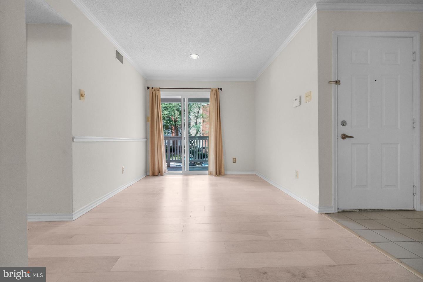 1517 LINCOLN WAY #204, MCLEAN, Virginia 22102, 2 Bedrooms Bedrooms, ,2 BathroomsBathrooms,Residential,For sale,1517 LINCOLN WAY #204,VAFX2252438 MLS # VAFX2252438
