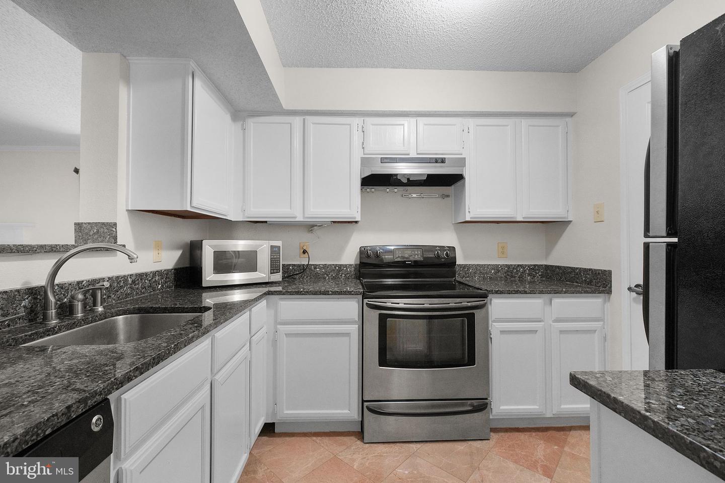 1517 LINCOLN WAY #204, MCLEAN, Virginia 22102, 2 Bedrooms Bedrooms, ,2 BathroomsBathrooms,Residential,For sale,1517 LINCOLN WAY #204,VAFX2252438 MLS # VAFX2252438