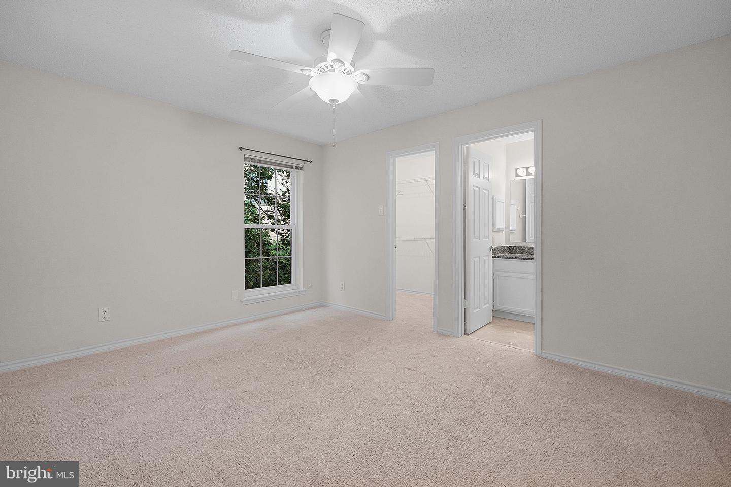 1517 LINCOLN WAY #204, MCLEAN, Virginia 22102, 2 Bedrooms Bedrooms, ,2 BathroomsBathrooms,Residential,For sale,1517 LINCOLN WAY #204,VAFX2252438 MLS # VAFX2252438