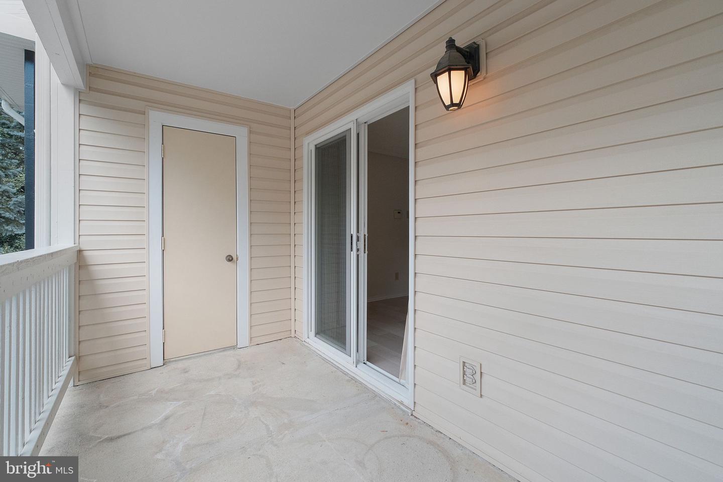 1517 LINCOLN WAY #204, MCLEAN, Virginia 22102, 2 Bedrooms Bedrooms, ,2 BathroomsBathrooms,Residential,For sale,1517 LINCOLN WAY #204,VAFX2252438 MLS # VAFX2252438