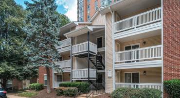 1517 LINCOLN WAY #204, MCLEAN, Virginia 22102, 2 Bedrooms Bedrooms, ,2 BathroomsBathrooms,Residential,For sale,1517 LINCOLN WAY #204,VAFX2252438 MLS # VAFX2252438