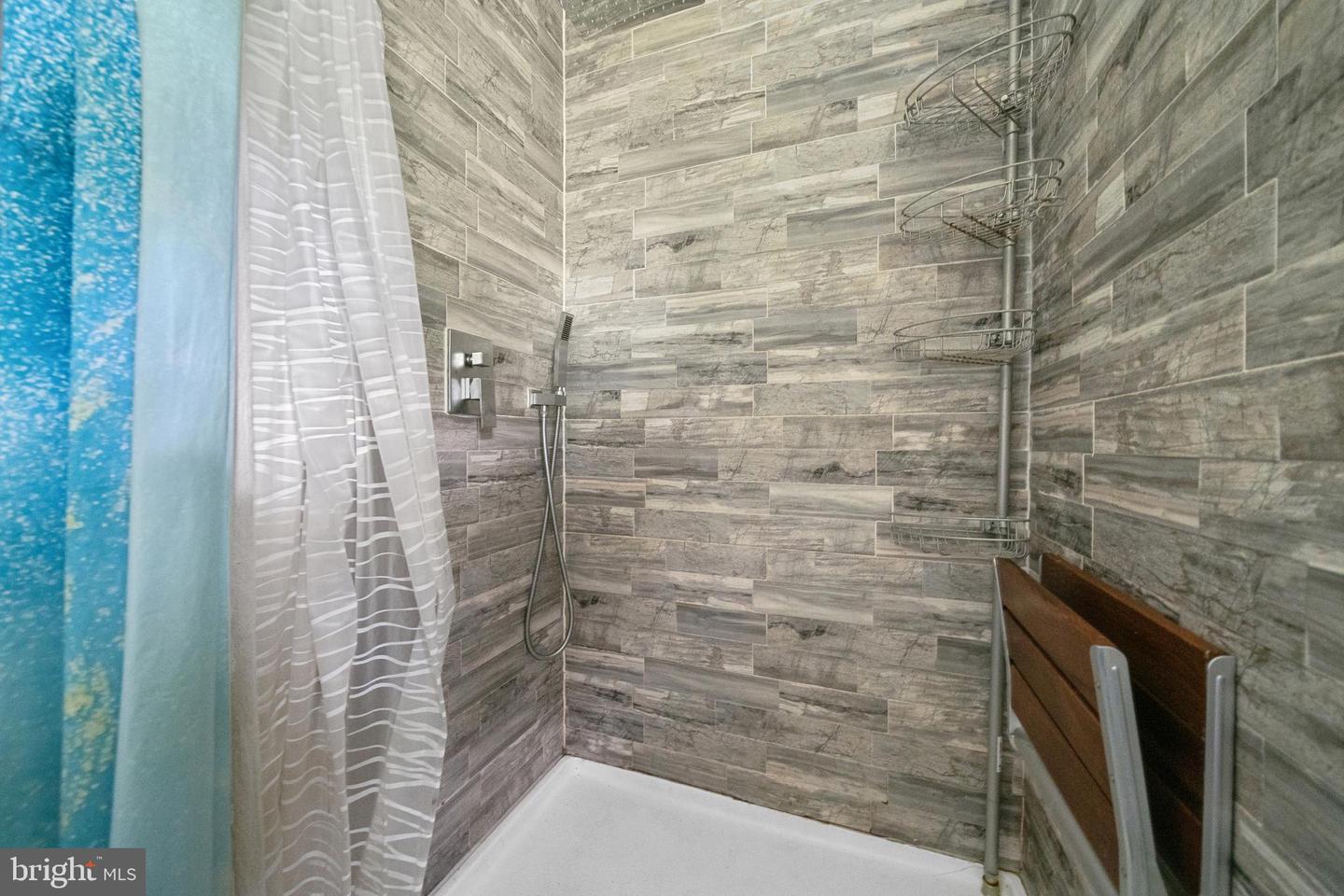58 PARADISE LN, LINDEN, Virginia 22642, 2 Bedrooms Bedrooms, ,1 BathroomBathrooms,Residential,For sale,58 PARADISE LN,VAWR2011598 MLS # VAWR2011598