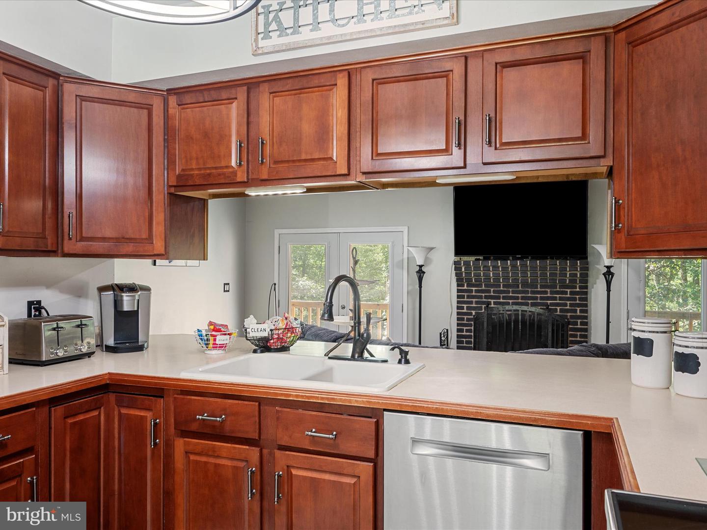 311 AKERN LN, CROSS JUNCTION, Virginia 22625, 3 Bedrooms Bedrooms, ,2 BathroomsBathrooms,Residential,For sale,311 AKERN LN,VAFV2035162 MLS # VAFV2035162