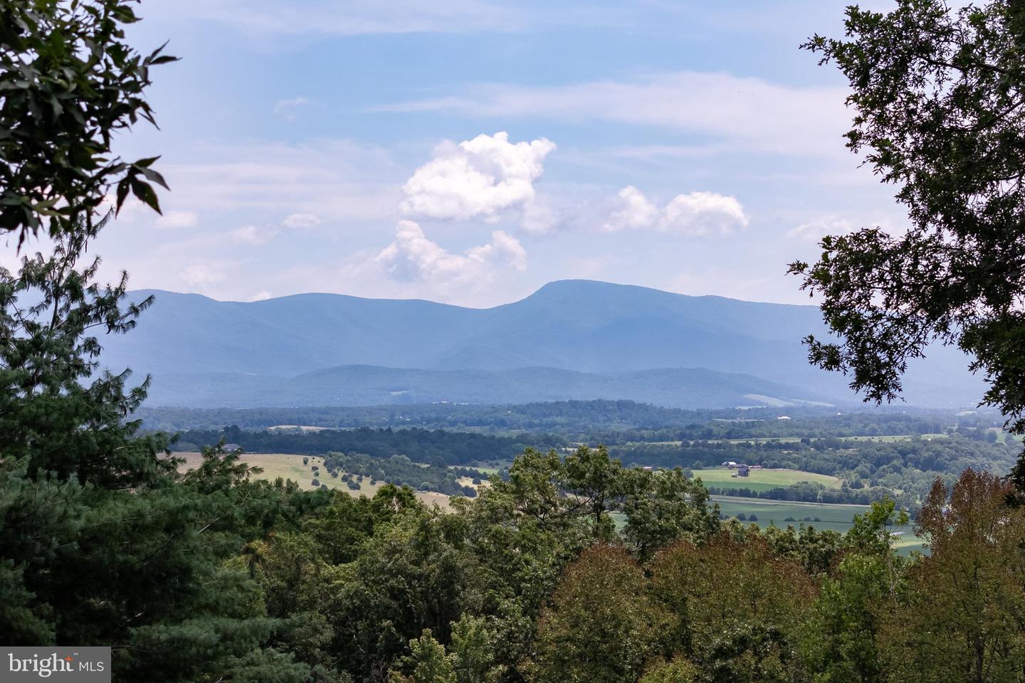 165 CROSS CREEK RD, LURAY, Virginia 22835, 3 Bedrooms Bedrooms, ,1 BathroomBathrooms,Residential,For sale,165 CROSS CREEK RD,VAPA2005096 MLS # VAPA2005096