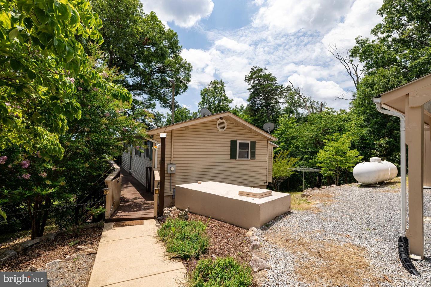 165 CROSS CREEK RD, LURAY, Virginia 22835, 3 Bedrooms Bedrooms, ,1 BathroomBathrooms,Residential,For sale,165 CROSS CREEK RD,VAPA2005096 MLS # VAPA2005096