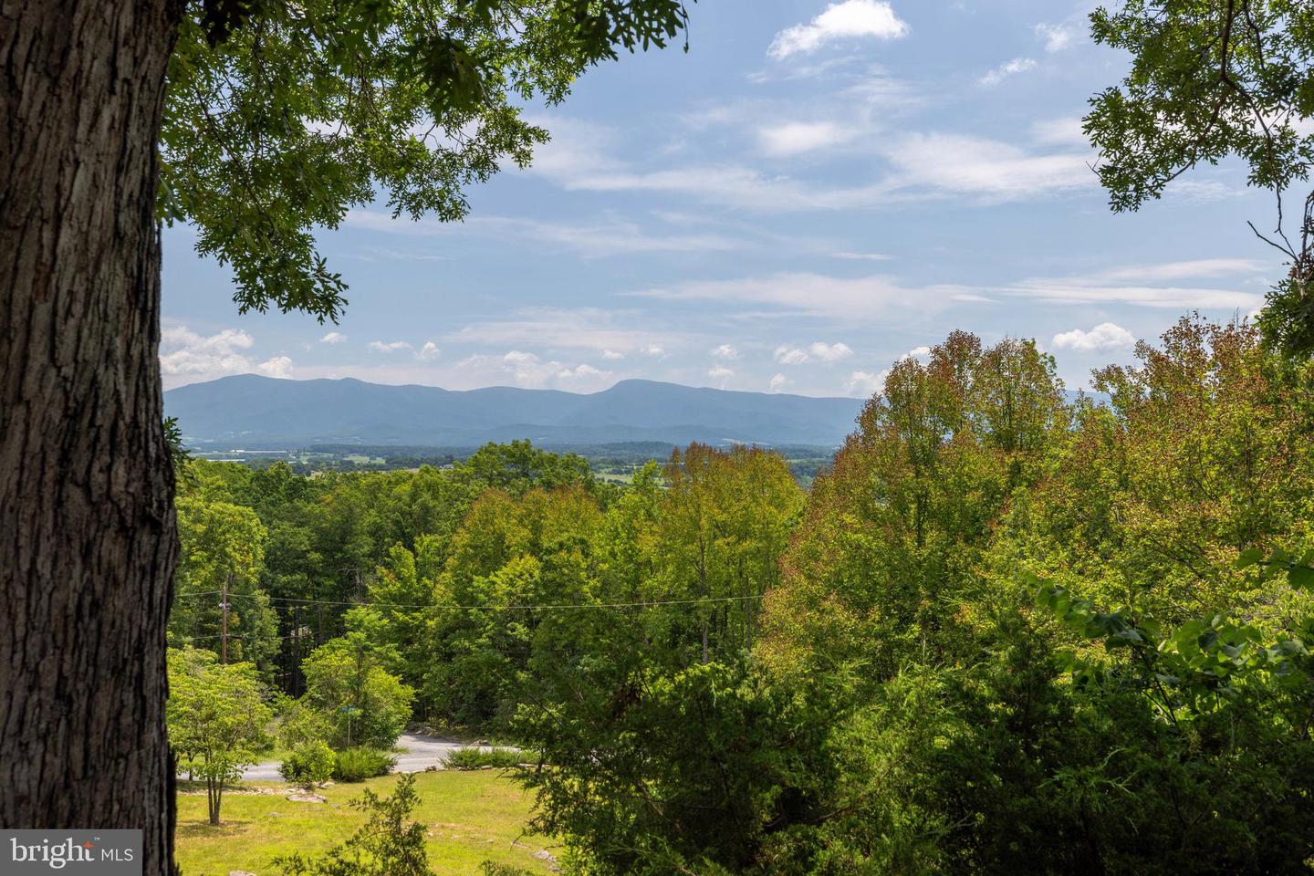 165 CROSS CREEK RD, LURAY, Virginia 22835, 3 Bedrooms Bedrooms, ,1 BathroomBathrooms,Residential,For sale,165 CROSS CREEK RD,VAPA2005096 MLS # VAPA2005096