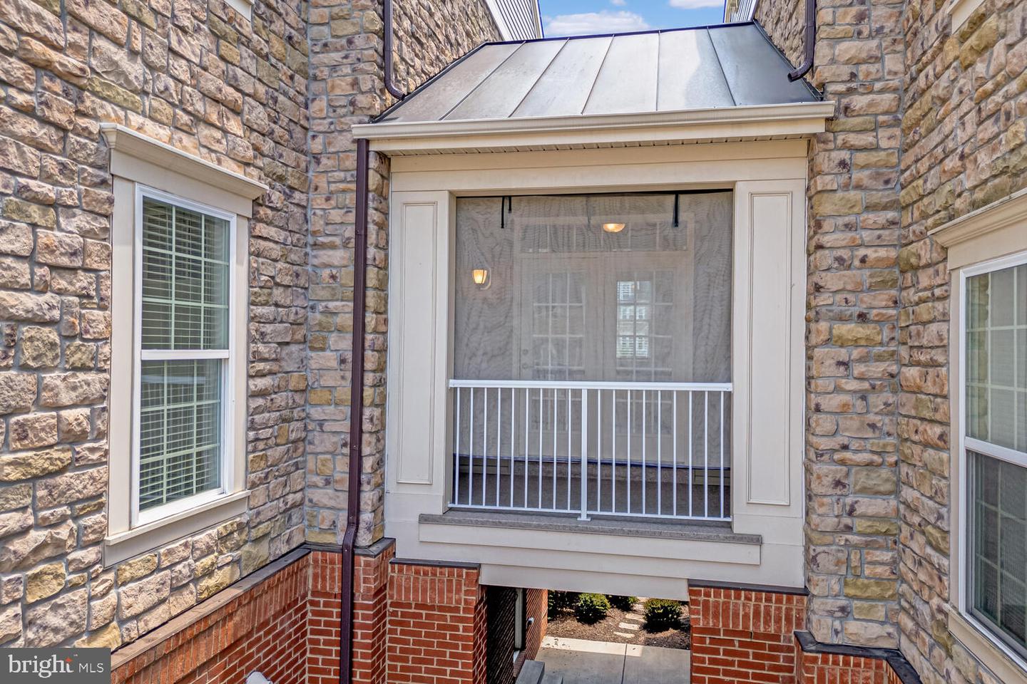 42550 SUNSET RIDGE SQ, ASHBURN, Virginia 20148, 3 Bedrooms Bedrooms, ,2 BathroomsBathrooms,Residential,For sale,42550 SUNSET RIDGE SQ,VALO2100856 MLS # VALO2100856