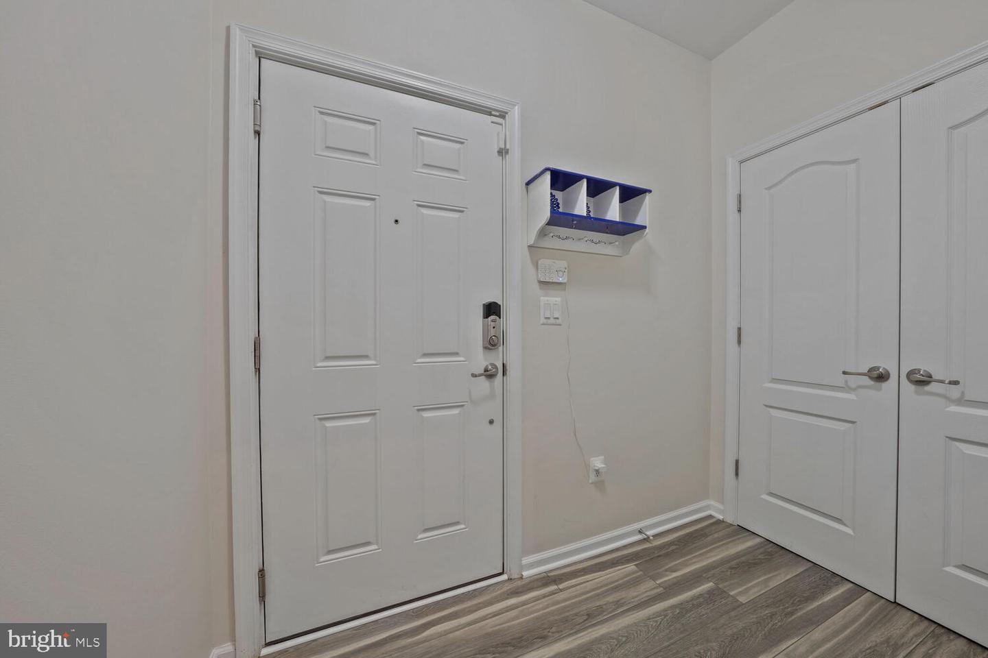 42550 SUNSET RIDGE SQ, ASHBURN, Virginia 20148, 3 Bedrooms Bedrooms, ,2 BathroomsBathrooms,Residential,For sale,42550 SUNSET RIDGE SQ,VALO2100856 MLS # VALO2100856