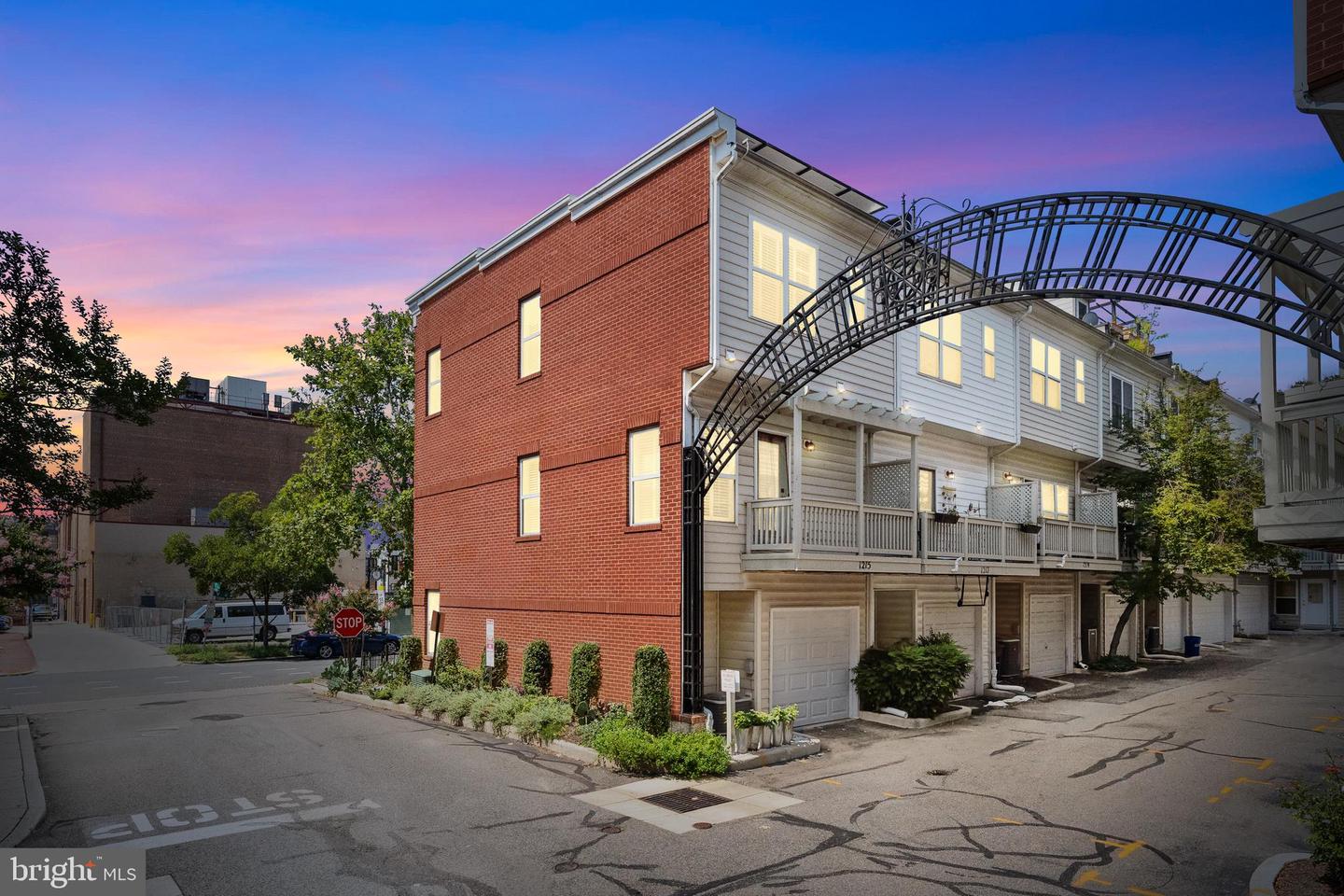 1215 V ST NW, WASHINGTON, District Of Columbia 20009, 3 Bedrooms Bedrooms, ,2 BathroomsBathrooms,Residential,For sale,1215 V ST NW,DCDC2208484 MLS # DCDC2208484