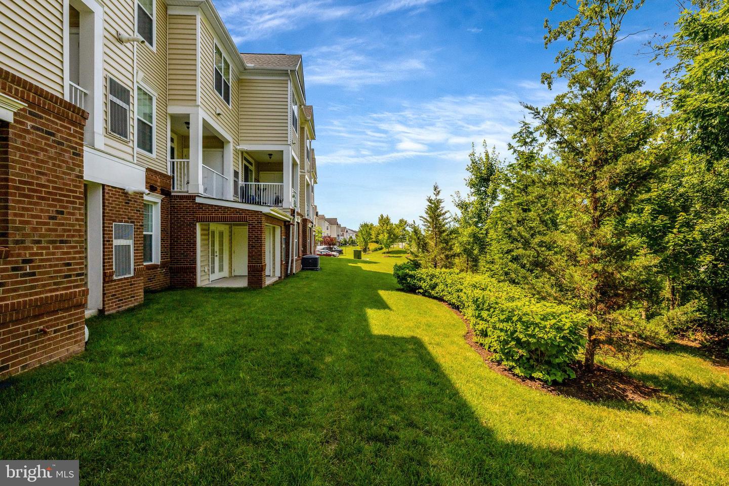 23275 MILLTOWN KNOLL SQ #111, ASHBURN, Virginia 20148, 2 Bedrooms Bedrooms, ,2 BathroomsBathrooms,Residential,For sale,23275 MILLTOWN KNOLL SQ #111,VALO2100898 MLS # VALO2100898