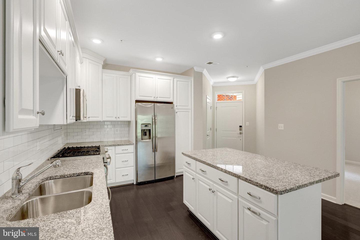 23275 MILLTOWN KNOLL SQ #111, ASHBURN, Virginia 20148, 2 Bedrooms Bedrooms, ,2 BathroomsBathrooms,Residential,For sale,23275 MILLTOWN KNOLL SQ #111,VALO2100898 MLS # VALO2100898