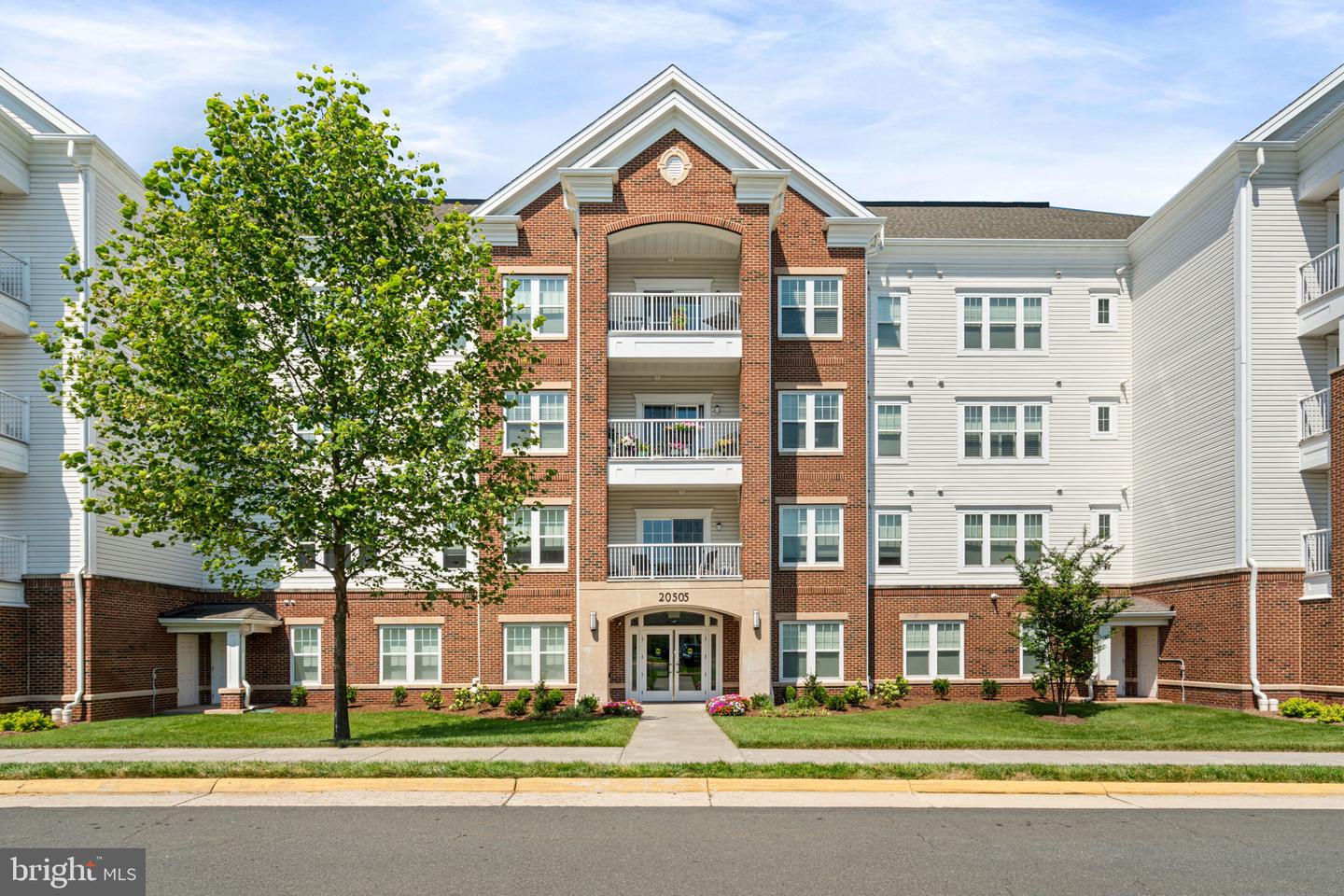 20505 LITTLE CREEK TER #207, ASHBURN, Virginia 20147, 2 Bedrooms Bedrooms, ,2 BathroomsBathrooms,Residential,For sale,20505 LITTLE CREEK TER #207,VALO2100910 MLS # VALO2100910