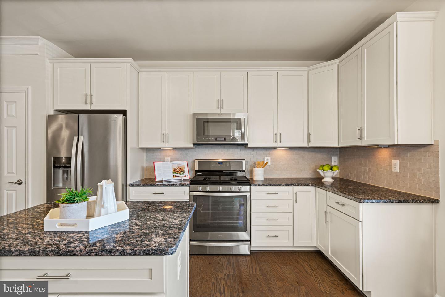 20505 LITTLE CREEK TER #207, ASHBURN, Virginia 20147, 2 Bedrooms Bedrooms, ,2 BathroomsBathrooms,Residential,For sale,20505 LITTLE CREEK TER #207,VALO2100910 MLS # VALO2100910