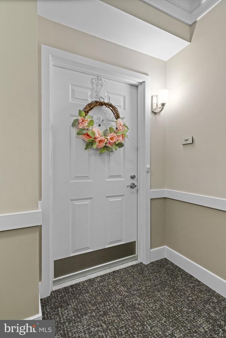 20505 LITTLE CREEK TER #207, ASHBURN, Virginia 20147, 2 Bedrooms Bedrooms, ,2 BathroomsBathrooms,Residential,For sale,20505 LITTLE CREEK TER #207,VALO2100910 MLS # VALO2100910