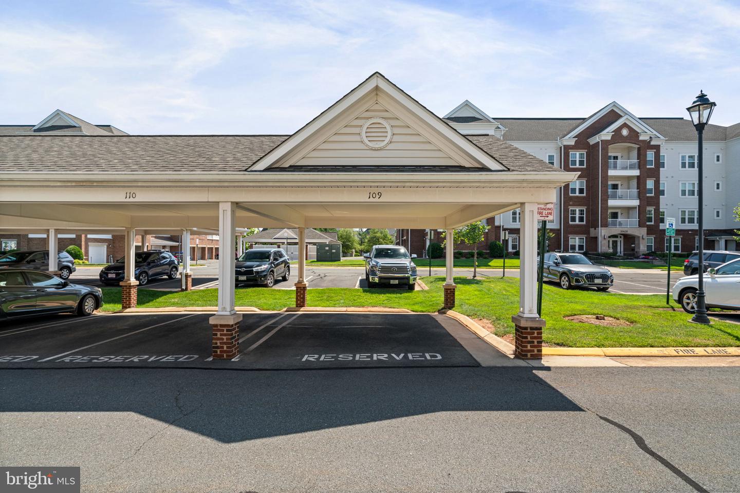 20505 LITTLE CREEK TER #207, ASHBURN, Virginia 20147, 2 Bedrooms Bedrooms, ,2 BathroomsBathrooms,Residential,For sale,20505 LITTLE CREEK TER #207,VALO2100910 MLS # VALO2100910