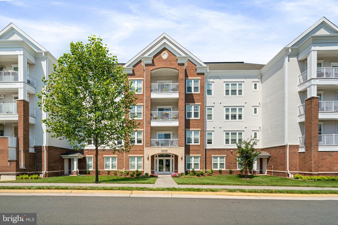 20505 LITTLE CREEK TER #207, ASHBURN, Virginia 20147, 2 Bedrooms Bedrooms, ,2 BathroomsBathrooms,Residential,For sale,20505 LITTLE CREEK TER #207,VALO2100910 MLS # VALO2100910