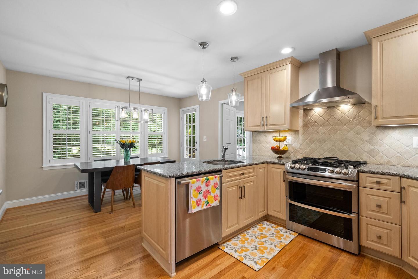8800 LYNNHURST DR, FAIRFAX, Virginia 22031, 4 Bedrooms Bedrooms, ,3 BathroomsBathrooms,Residential,For sale,8800 LYNNHURST DR,VAFX2252782 MLS # VAFX2252782