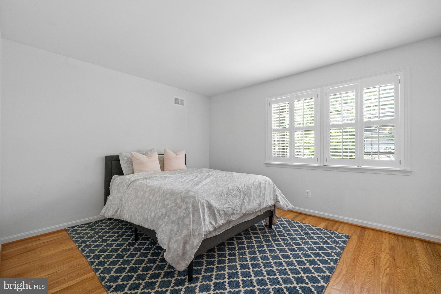 8800 LYNNHURST DR, FAIRFAX, Virginia 22031, 4 Bedrooms Bedrooms, ,3 BathroomsBathrooms,Residential,For sale,8800 LYNNHURST DR,VAFX2252782 MLS # VAFX2252782