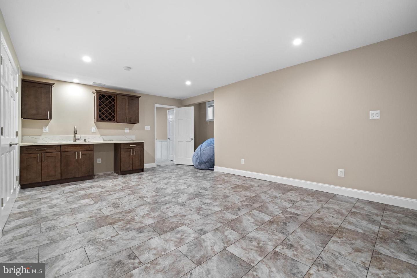 8800 LYNNHURST DR, FAIRFAX, Virginia 22031, 4 Bedrooms Bedrooms, ,3 BathroomsBathrooms,Residential,For sale,8800 LYNNHURST DR,VAFX2252782 MLS # VAFX2252782