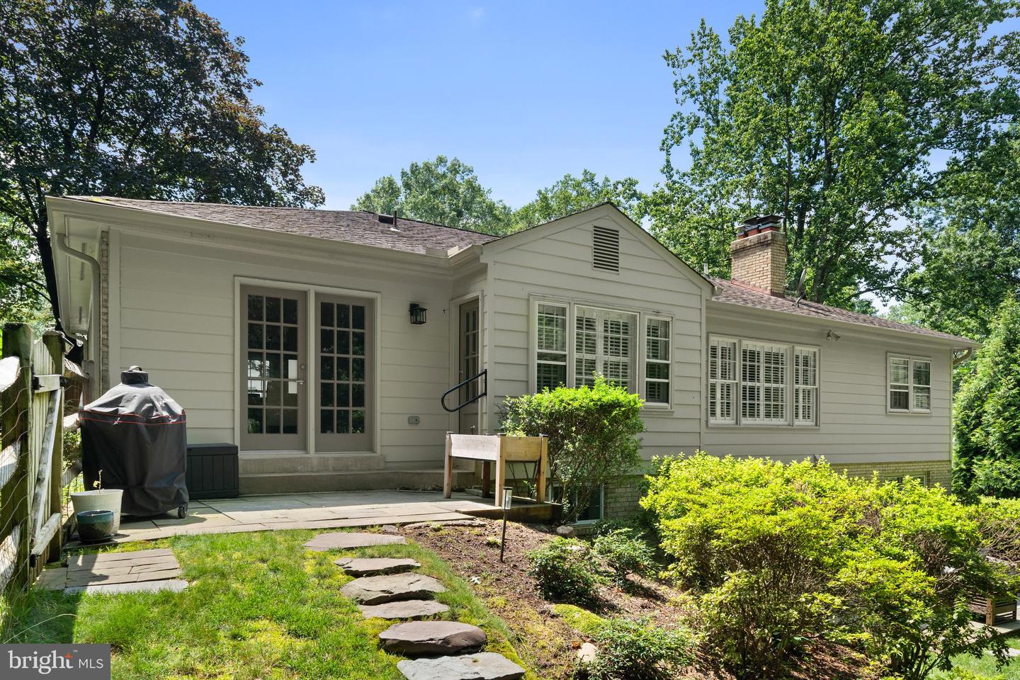 8800 LYNNHURST DR, FAIRFAX, Virginia 22031, 4 Bedrooms Bedrooms, ,3 BathroomsBathrooms,Residential,For sale,8800 LYNNHURST DR,VAFX2252782 MLS # VAFX2252782