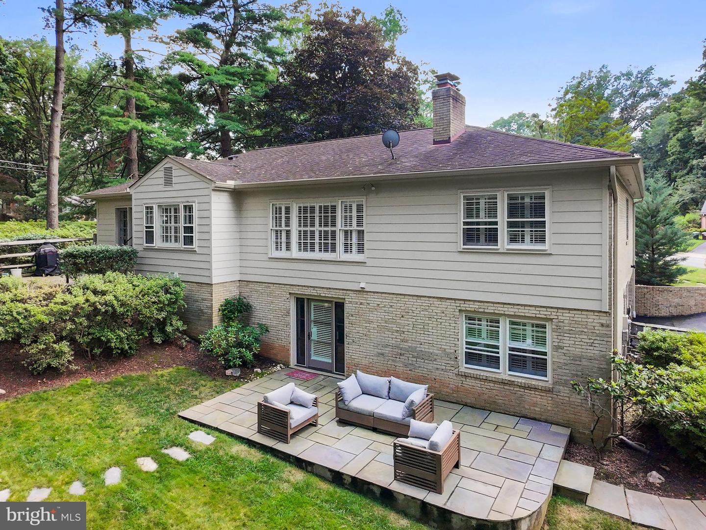 8800 LYNNHURST DR, FAIRFAX, Virginia 22031, 4 Bedrooms Bedrooms, ,3 BathroomsBathrooms,Residential,For sale,8800 LYNNHURST DR,VAFX2252782 MLS # VAFX2252782