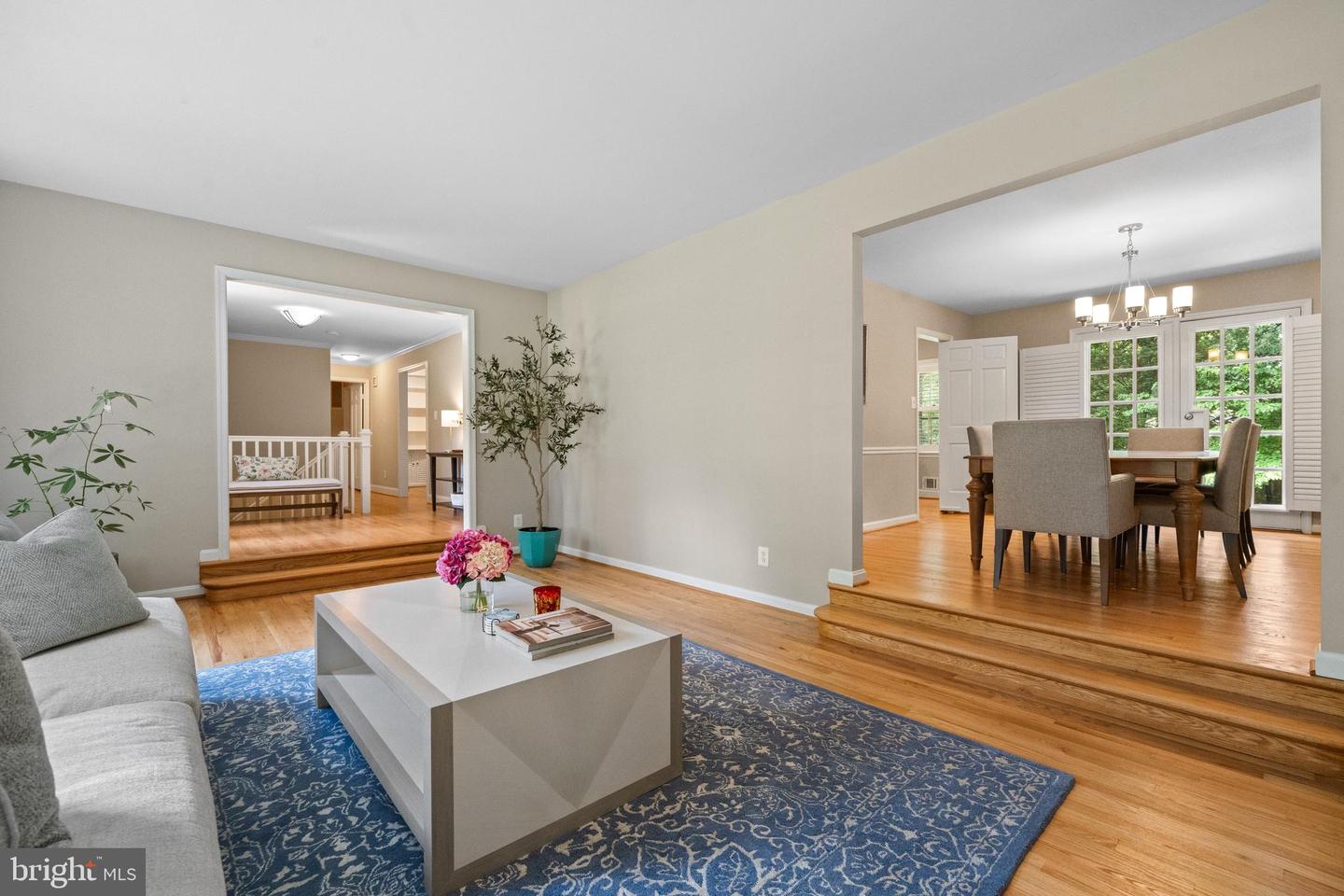 8800 LYNNHURST DR, FAIRFAX, Virginia 22031, 4 Bedrooms Bedrooms, ,3 BathroomsBathrooms,Residential,For sale,8800 LYNNHURST DR,VAFX2252782 MLS # VAFX2252782