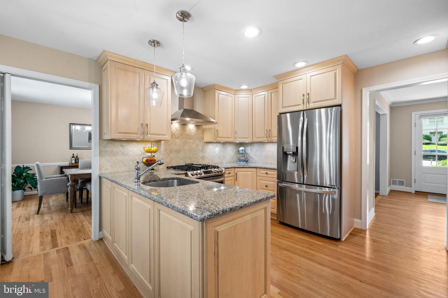 8800 LYNNHURST DR, FAIRFAX, Virginia 22031, 4 Bedrooms Bedrooms, ,3 BathroomsBathrooms,Residential,For sale,8800 LYNNHURST DR,VAFX2252782 MLS # VAFX2252782