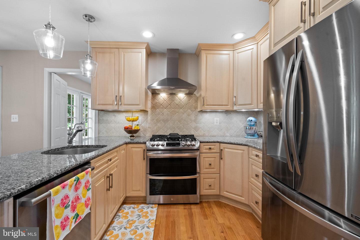 8800 LYNNHURST DR, FAIRFAX, Virginia 22031, 4 Bedrooms Bedrooms, ,3 BathroomsBathrooms,Residential,For sale,8800 LYNNHURST DR,VAFX2252782 MLS # VAFX2252782