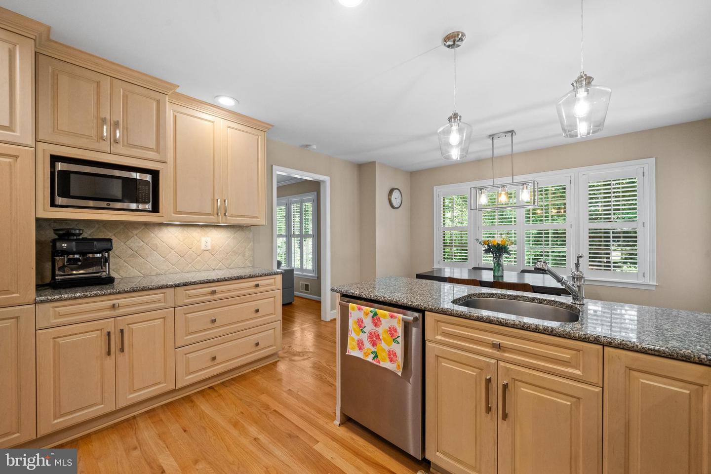 8800 LYNNHURST DR, FAIRFAX, Virginia 22031, 4 Bedrooms Bedrooms, ,3 BathroomsBathrooms,Residential,For sale,8800 LYNNHURST DR,VAFX2252782 MLS # VAFX2252782