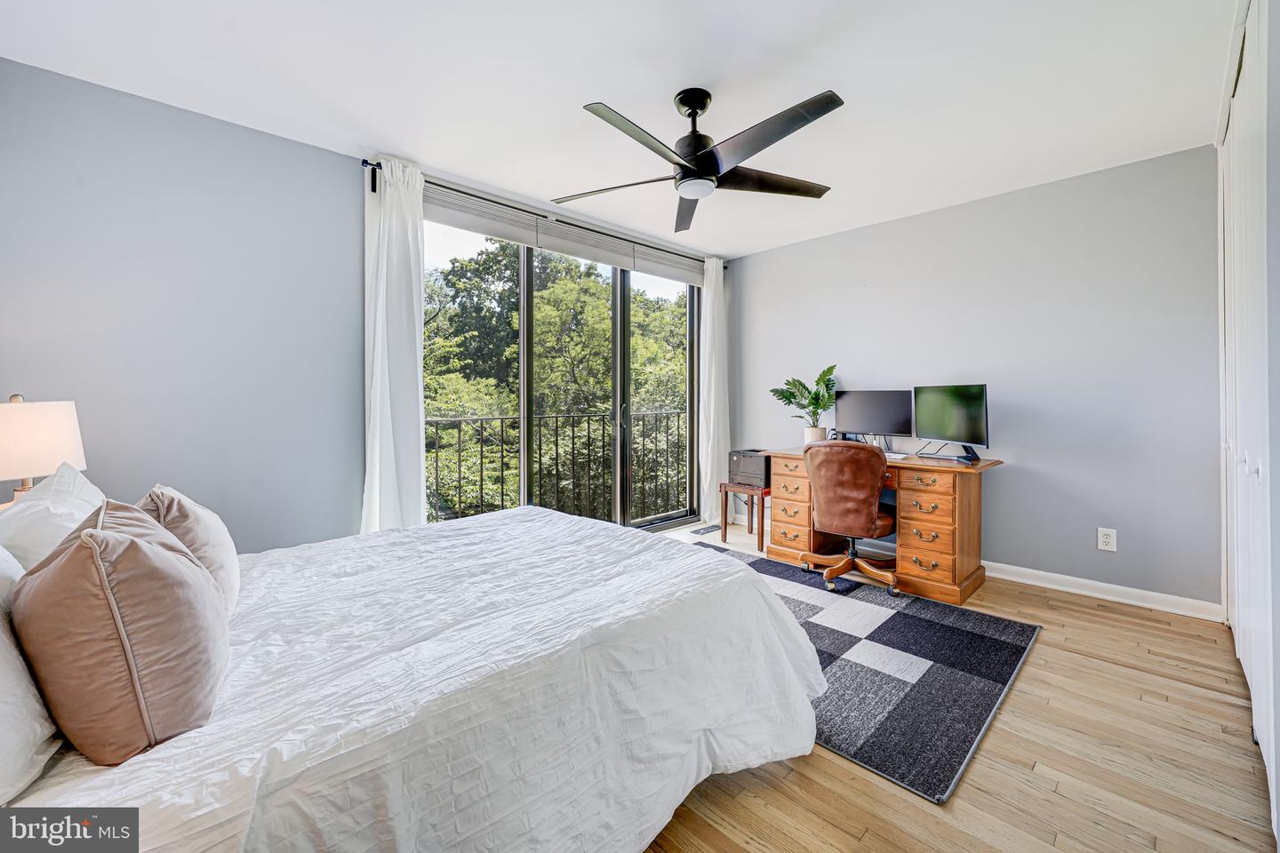 11467 WASHINGTON PLAZA W, RESTON, Virginia 20190, 3 Bedrooms Bedrooms, ,2 BathroomsBathrooms,Residential,For sale,11467 WASHINGTON PLAZA W,VAFX2252802 MLS # VAFX2252802