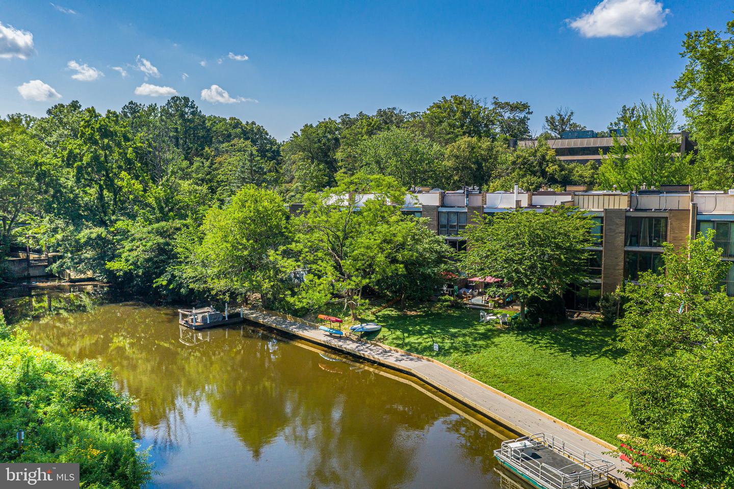 11467 WASHINGTON PLAZA W, RESTON, Virginia 20190, 3 Bedrooms Bedrooms, ,2 BathroomsBathrooms,Residential,For sale,11467 WASHINGTON PLAZA W,VAFX2252802 MLS # VAFX2252802